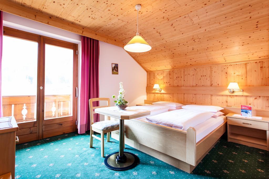 Gasthof Tuscherhof Braies Szoba fotó